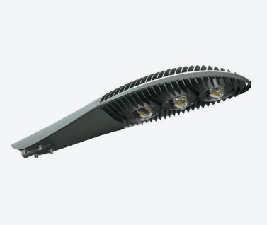 LUMINARIO TIPO URBANO DE LED 150 W 90-305 V~ 60 Hz 6 000 K 13 500 lm CON FOTOCELDA